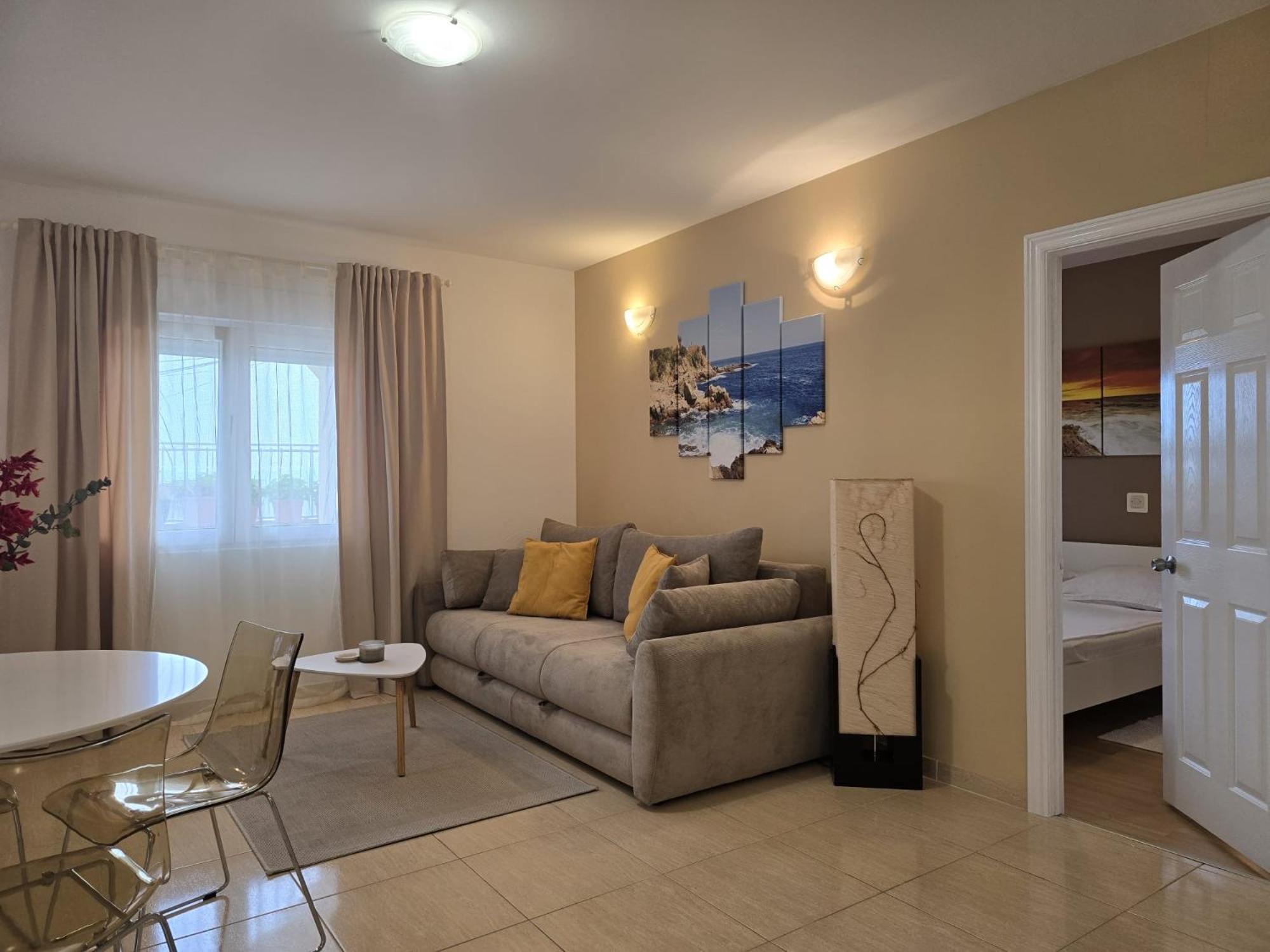Pavlinovic Apartment Makarska