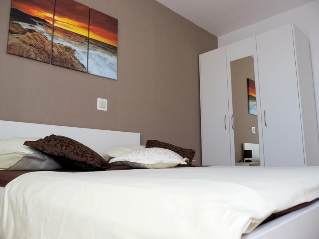 Pavlinovic Apartment Makarska