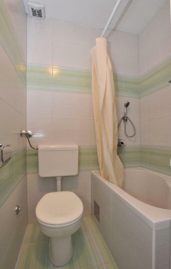 Pavlinovic Apartment Makarska